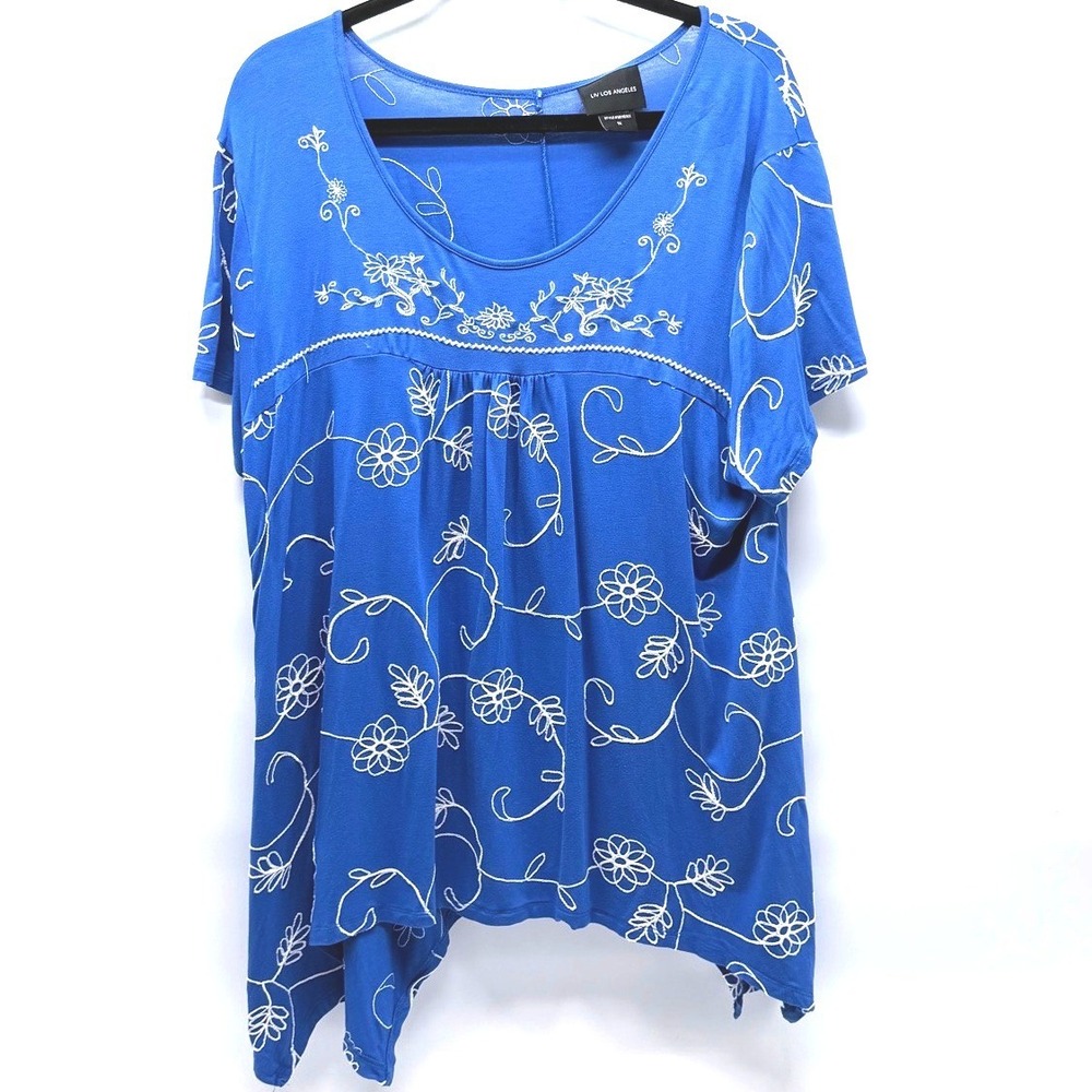 Liv Los Angeles Womens 1X Blue Floral Embroidered Rayon Spandex Tunic Top Plus